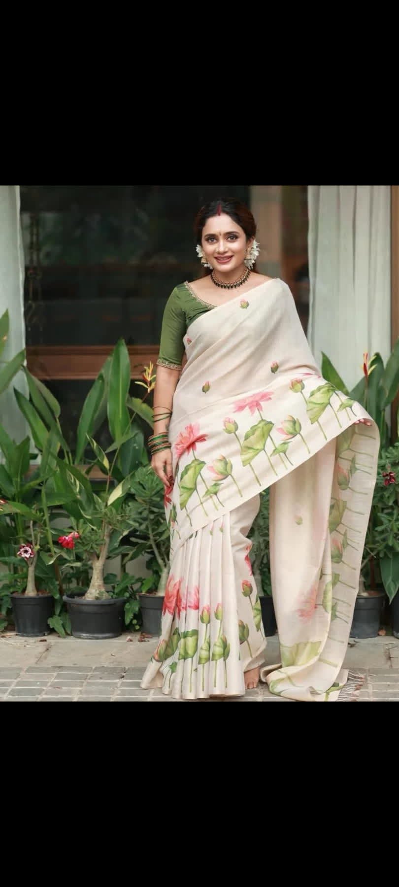Soft Tissue Silk Sarees with Stylish putta design blouse