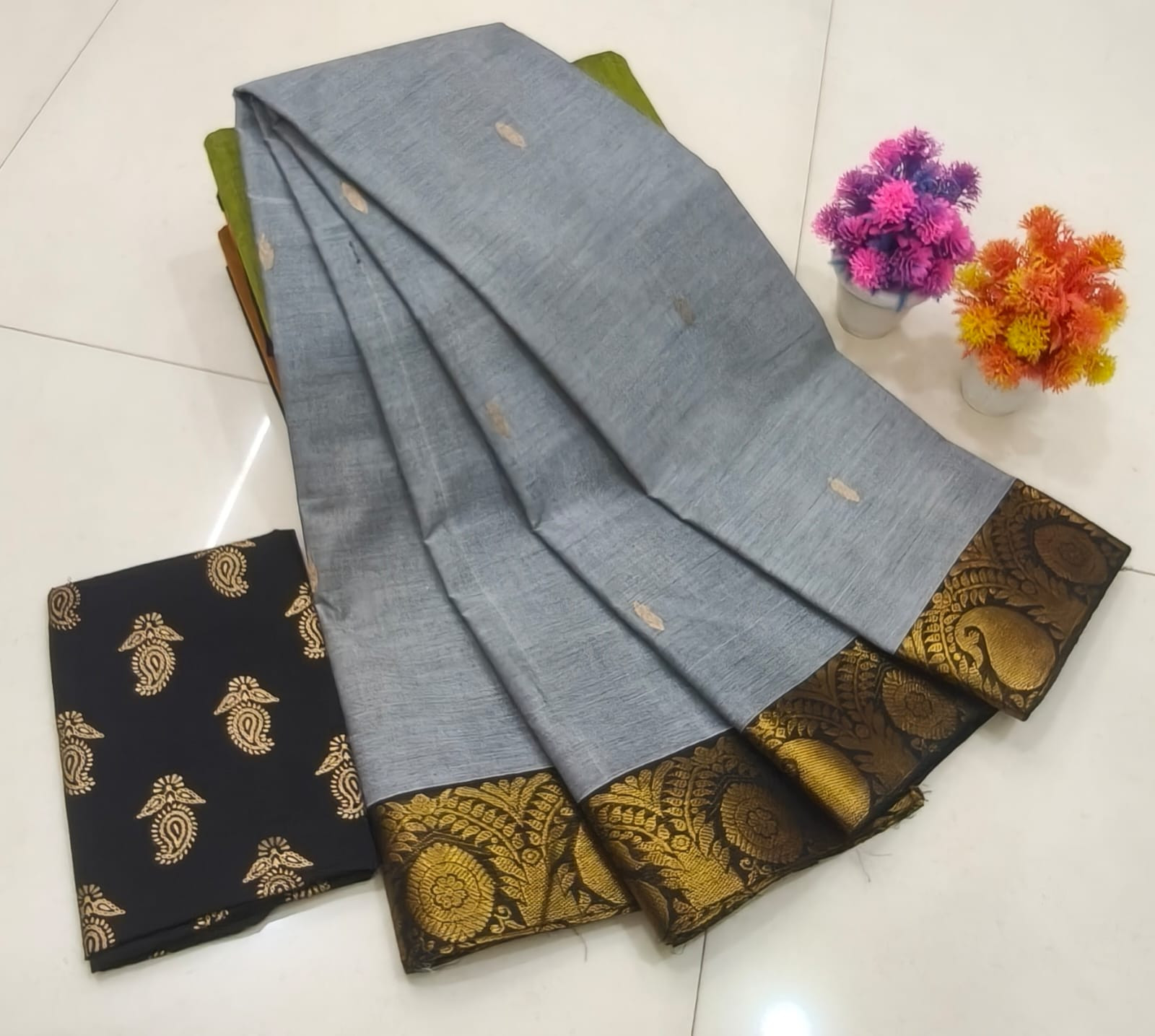 Handmade putta saree