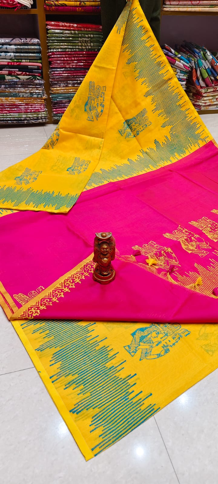 Butic saree with blouse pcs