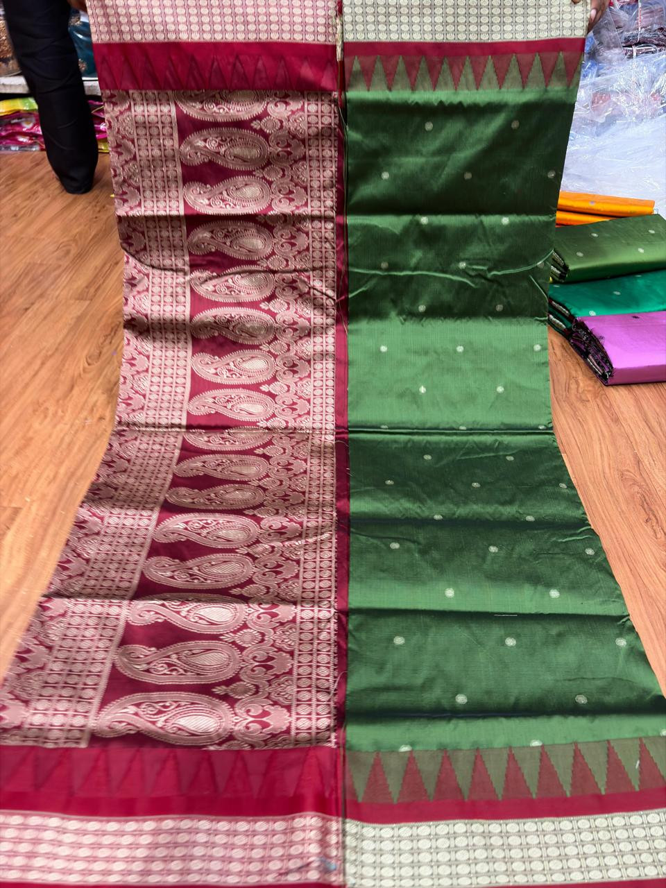 Papasilk saree with contrast blouse piece